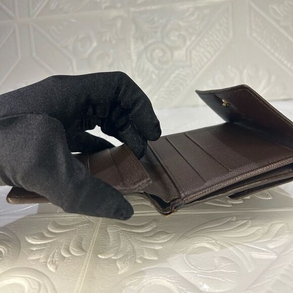 2012 LOUIS VUITTON Damier Ebene Pattern Elise Wallet - Picture 7 of 12